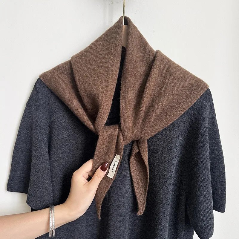 Korean Triangular Scarf, Niche Wool, Women's Knitted Multifunctional Warm, Versatile and Fashionable in Winter Practical
