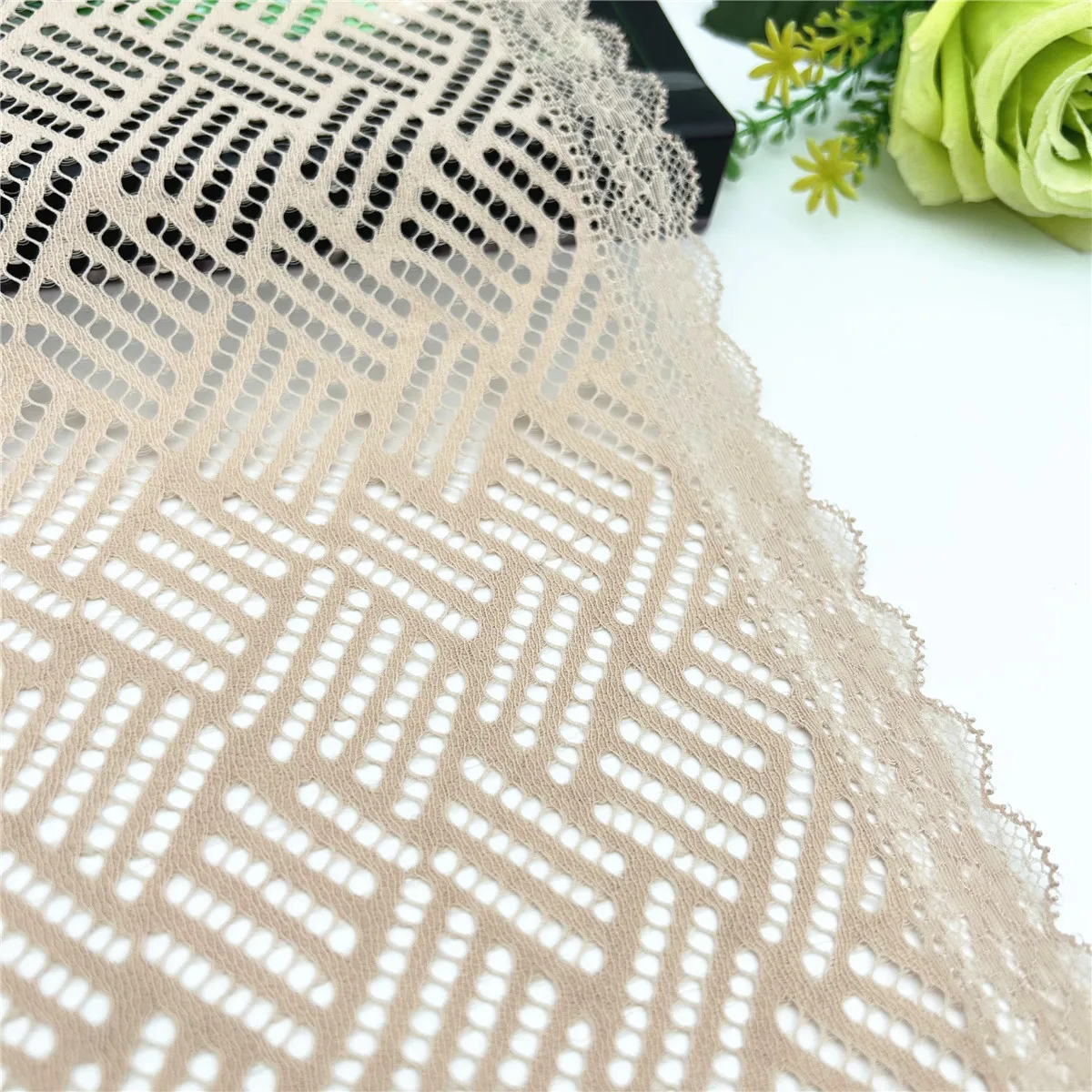 3y/lot 22.50cm Apricot Elastic Lace Fabric 2