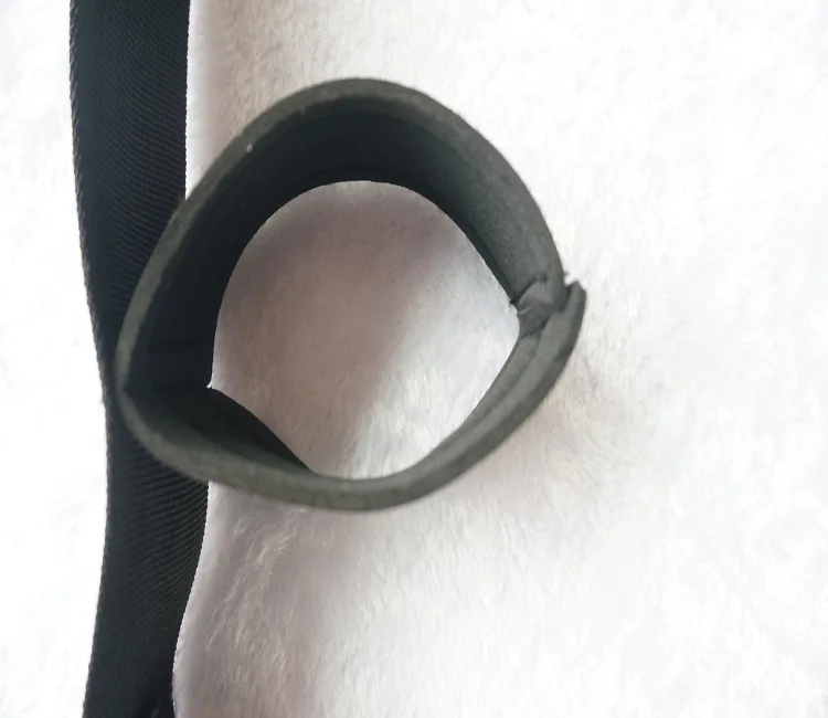 Sex toys Restraints Belts Sm Sex Slave Bdsm Bondage Strap Handcuffs Ankle Cuffs Set 10ml Random Shipping