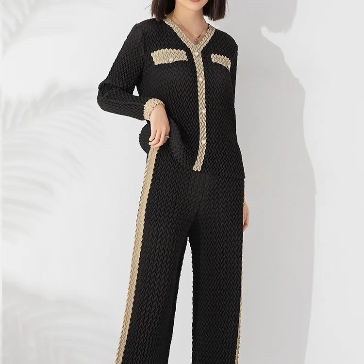 Miyake Pineapple Pleated Pants Suit Women 2023 Autumn Contrast Color Loose V-neck Long-sleeved Top Straight Pants Two-piece Set