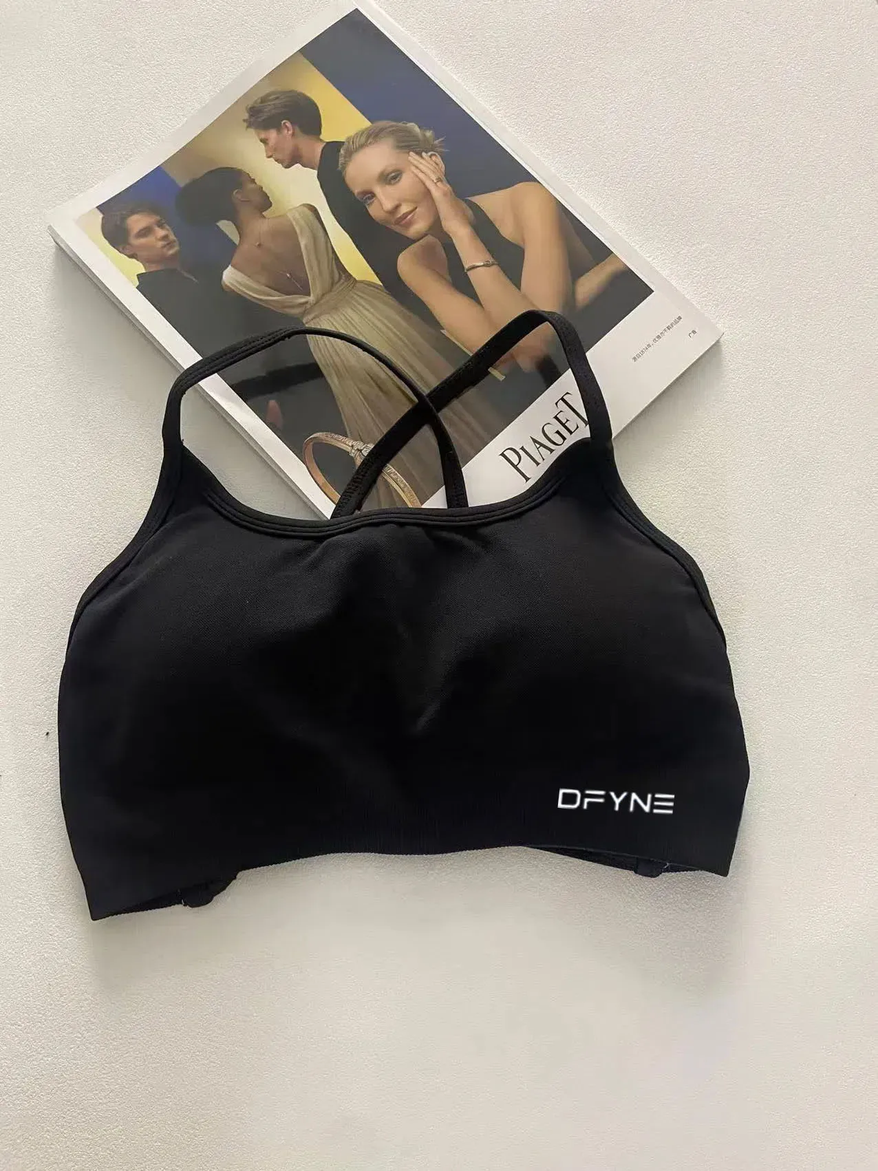 Dynamic Backless Sports Bra With Logo Women Seamless Yoga Top Bra Medium Support Padded Gym Crop Top Stretchy Fitness Sports Top 3