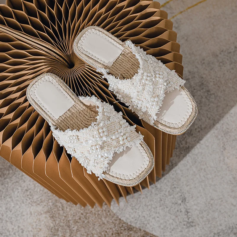 Шлепанцы женские с перекрестными ремешками маленькие модные сетчатые красные