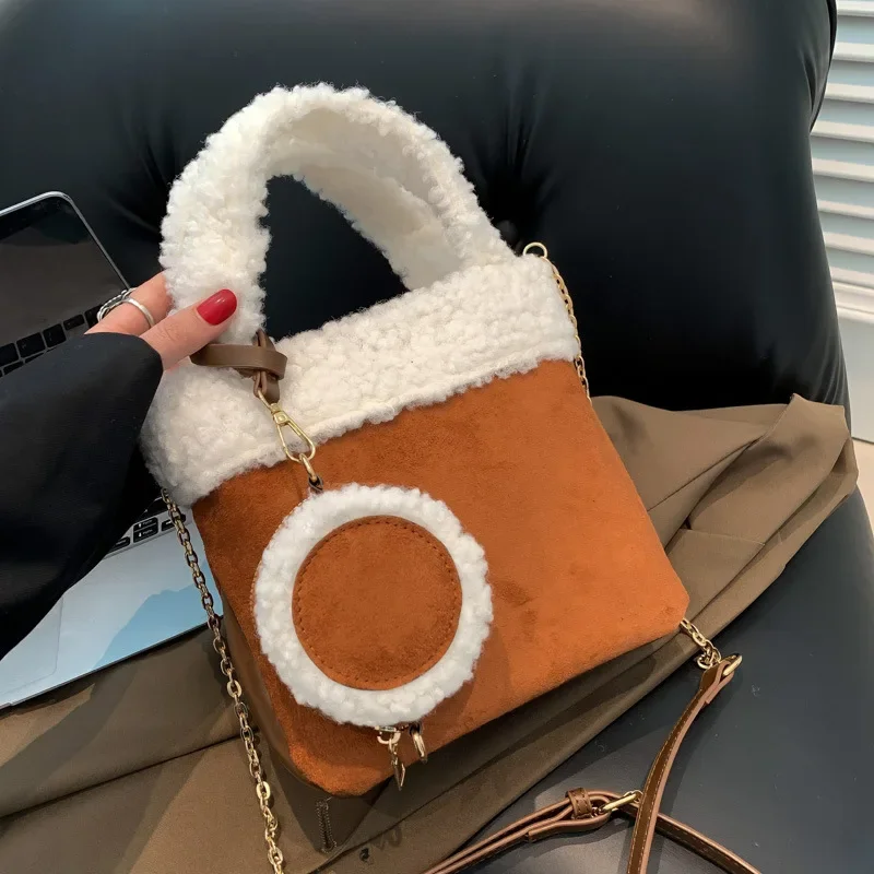 YUNFAN Brand Fashion Tote Bags For Women Luxury Designer Handbags High Quality Plush Purses For Ladies New Trends Makeup Bag