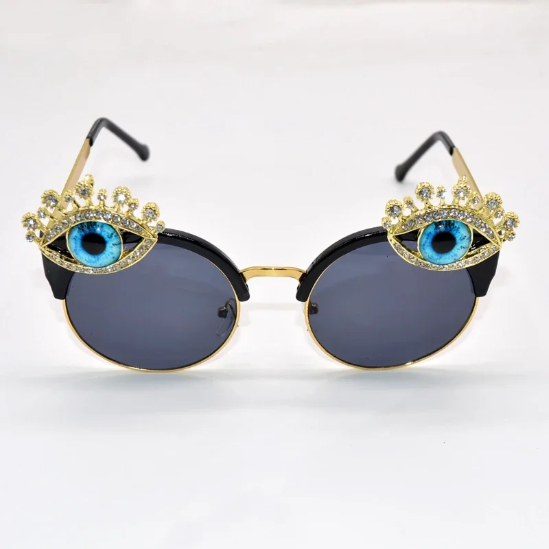 

2023 Baroque Cat Eye Sunglasses Eye Crystals Sexy Girls Sun Glasses Rhinestone Women Shades for Party Oculos De Sol Feminino