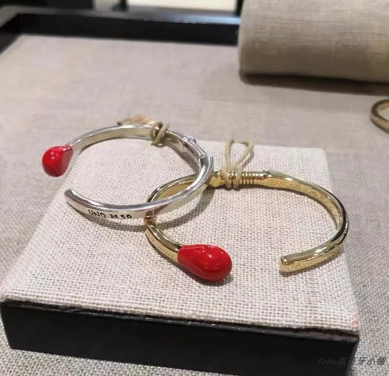 

HSC Hot 2023 new popular exquisite fashion electroplating 925 silver exquisite high-quality bracelet button bracelet holiday gif