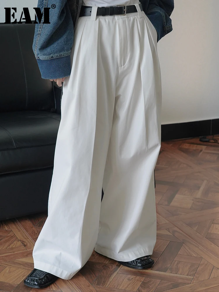 

[EAM] High Waist White Brief Pleated Long Wide Leg Pants New Loose Fit Trousers Women Fashion Tide Spring Autumn 2024 1DH0236