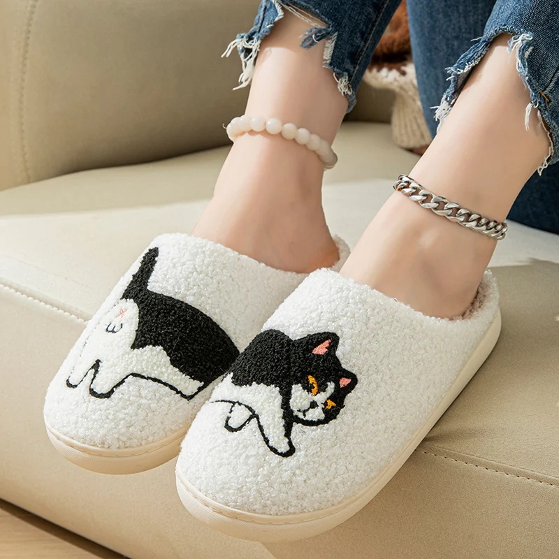 Cartoon Cat Puppy Embroidered Home Slippers Women 2024 Winter Closed Toe Cotton Slippers Woman Non Slip Flat Heels Indoor Shoes 4