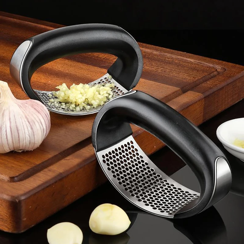 1pc Stainless Steel Garlic Press Manual Minced Garlic Chopped Kitchen Tool