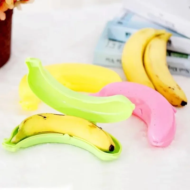 1PC Travel Outdoor Portable Banana Shape Protective Case Creative Plastic Banana Fruit Storage Case