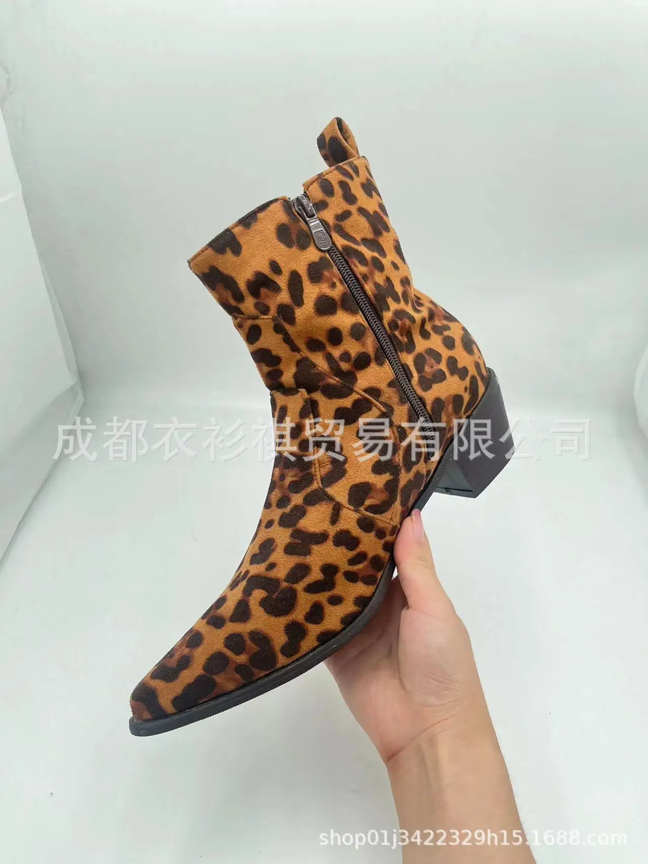 thumbnail image 1 of Nuevas botas pull-up con cremallera lateral de corte alto hasta el tobillo con estampado de leopardo y puntas puntiagudas para botas cortas para hombre, Unisex, 1 of 4