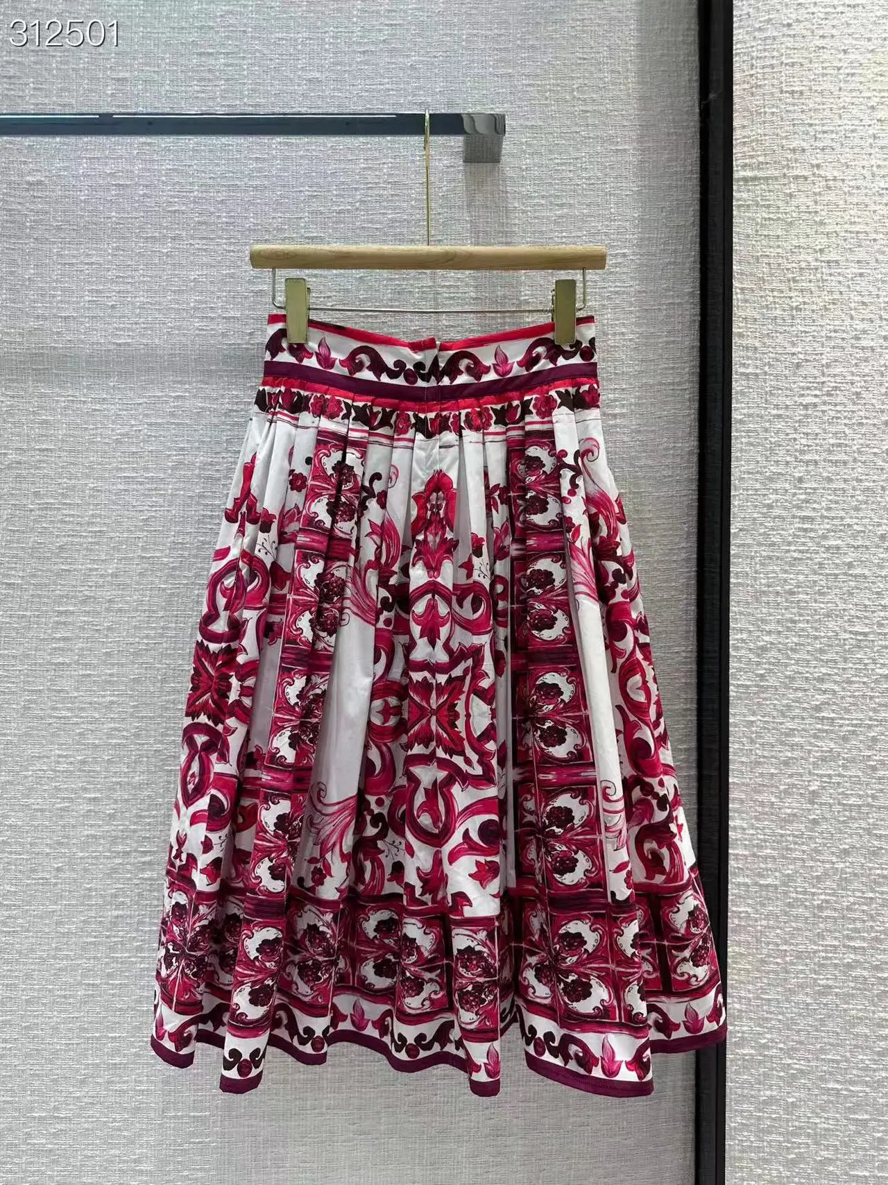 

Fyion 2023 Spring Women Vintage Print Pleated Skirt High Waist A-line Casual Midi Skirts Fashion Runway Clothes Party
