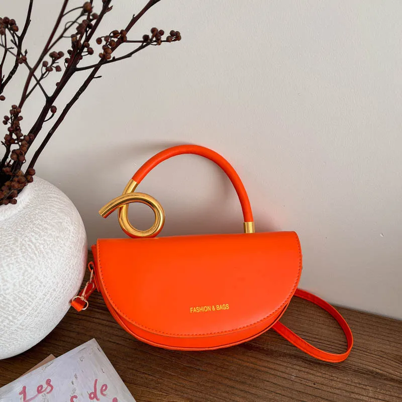 Borsa a tracolla singola stile sella con tracolla, trendy ed elegante, con una texture di alta qualità. Perfetto per - immagine 2