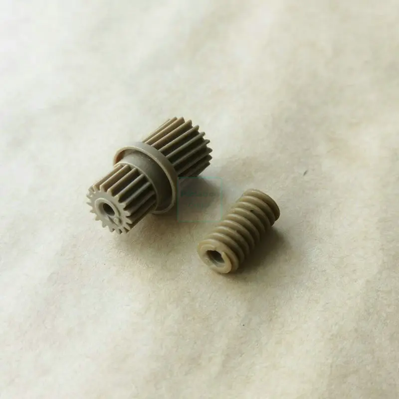 

Drive Motor Gear Kit FM4-5309-Gear For use in Canon ADV 6055 6075 6255 6275 8105 8095 8085 8205 8095 8085 6555 6575 8505 8595