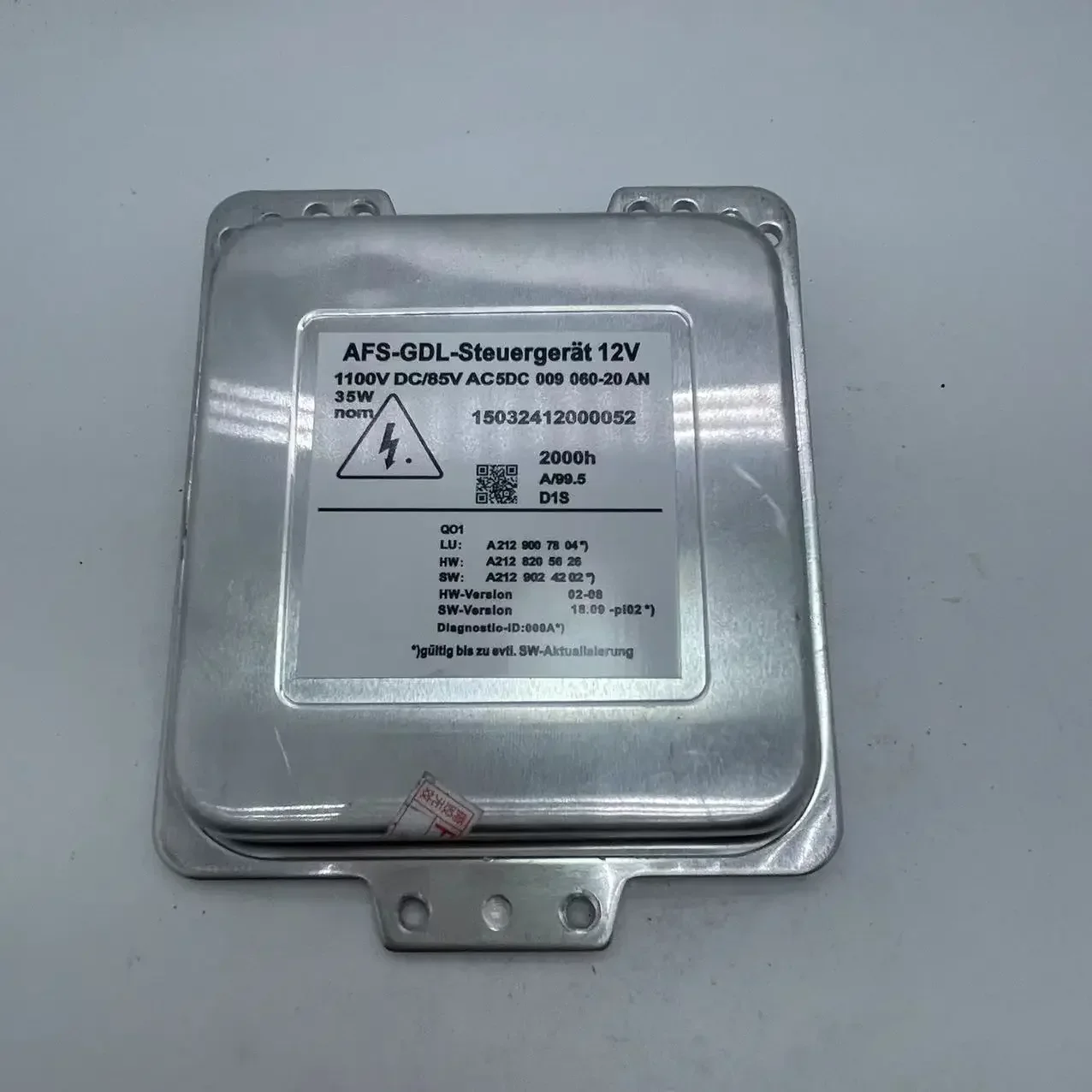 GCDS MOD. GD0009 5793A