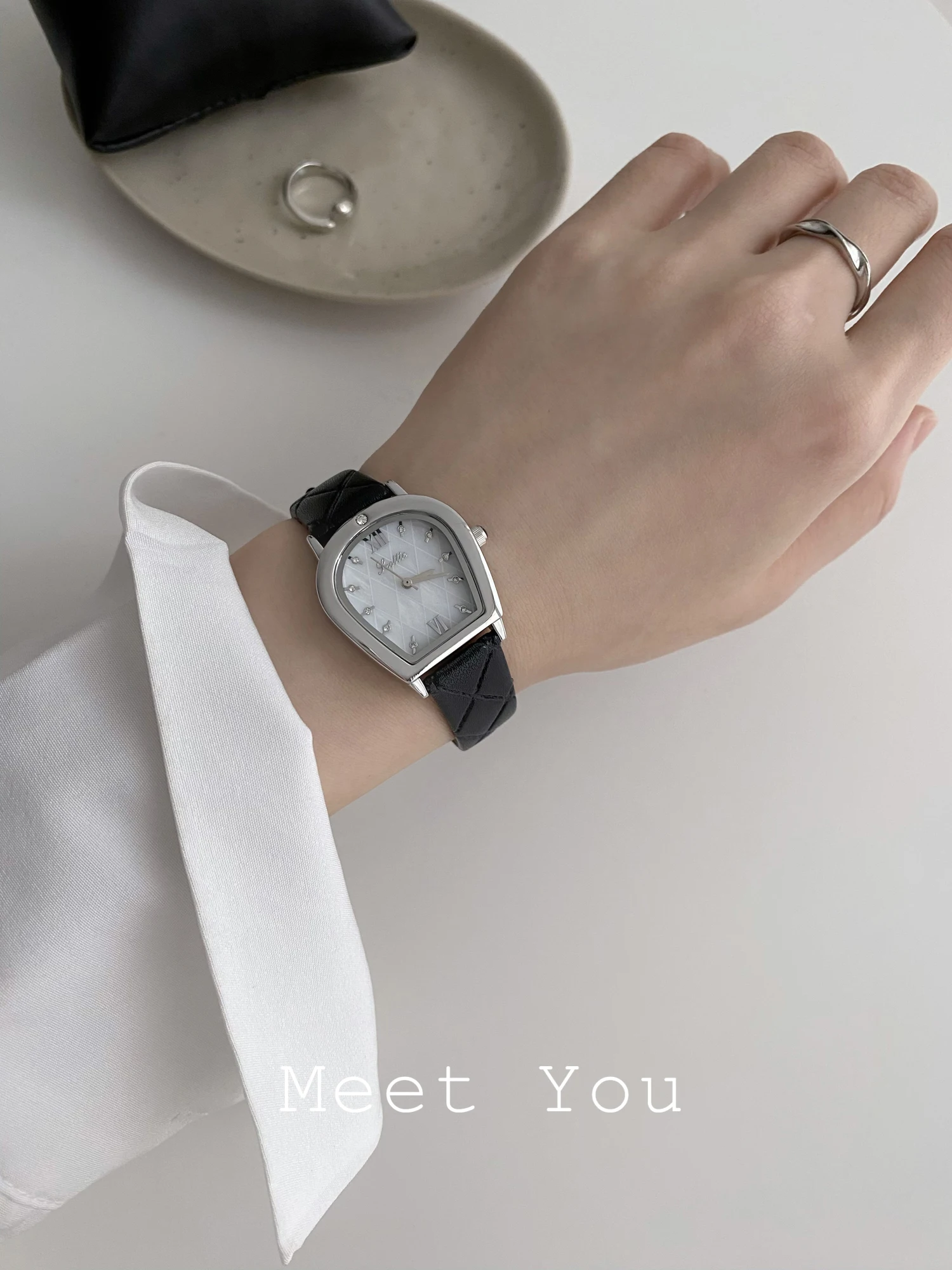 Shell New Lady Women's Watch Japan Quartz Elegant Small Fashion Simple Hours Real Leather Bracelet Clock Girl Birthday Gift Box