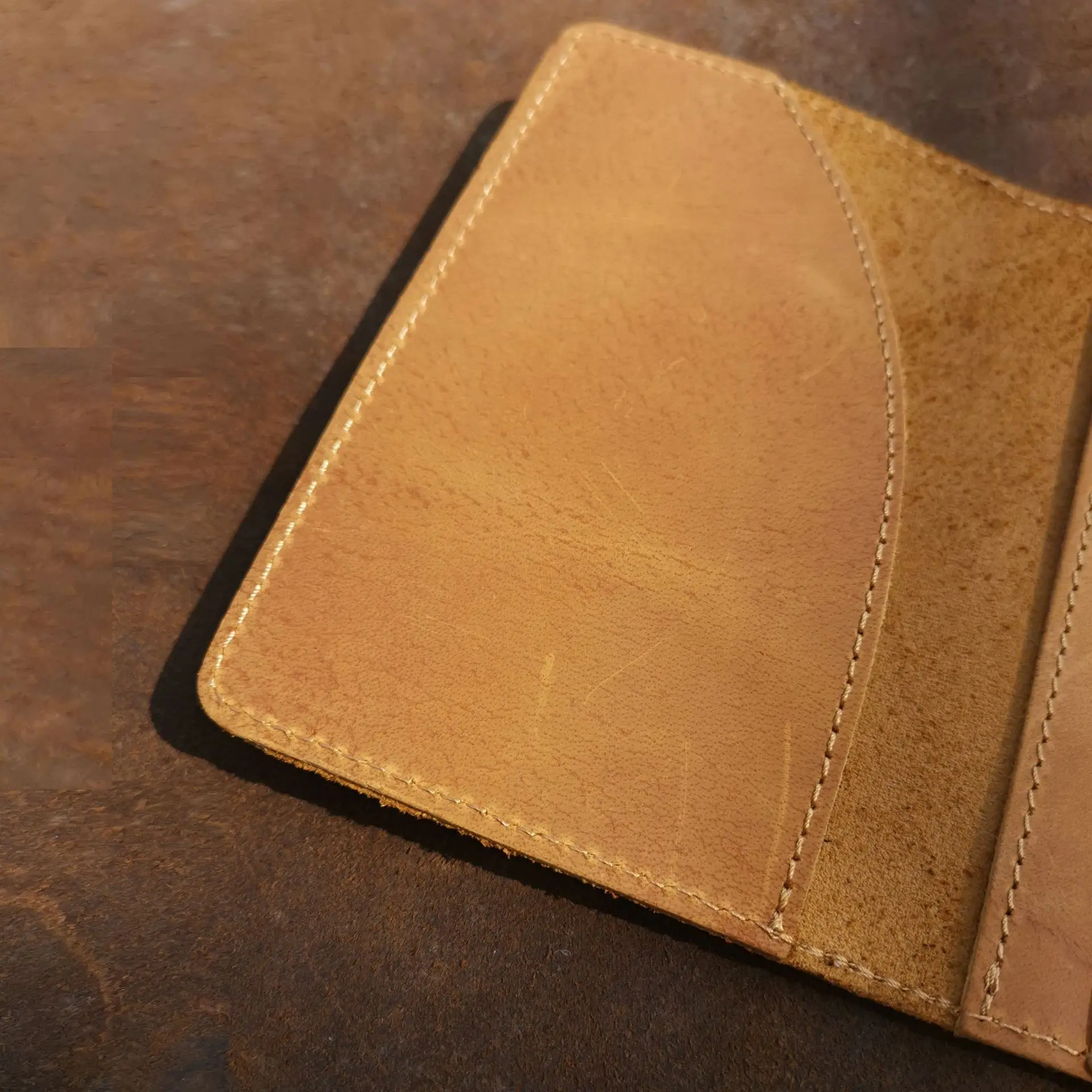 Vintage Crazy Horse Genuine Cowhide Leather Casual Women Men's Passport Cover Credit ID Card Holder Cash Case