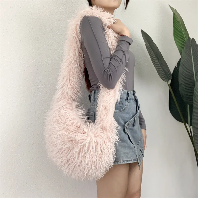 Bolso de hombro con pelo en forma de corazón estilo Harajuku para mujer, bandolera de piel sintética estilo punk Y2K, de gran tamaño
