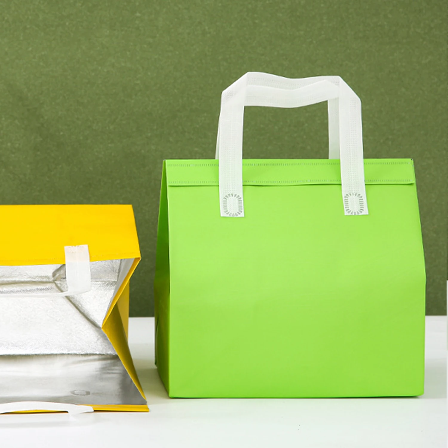 Portable Foldable Cooler Bag, Waterproof Aluminum Foil Thermal Box, Multifunctional Cak... - SKU FCB01346 - UGI Packaging