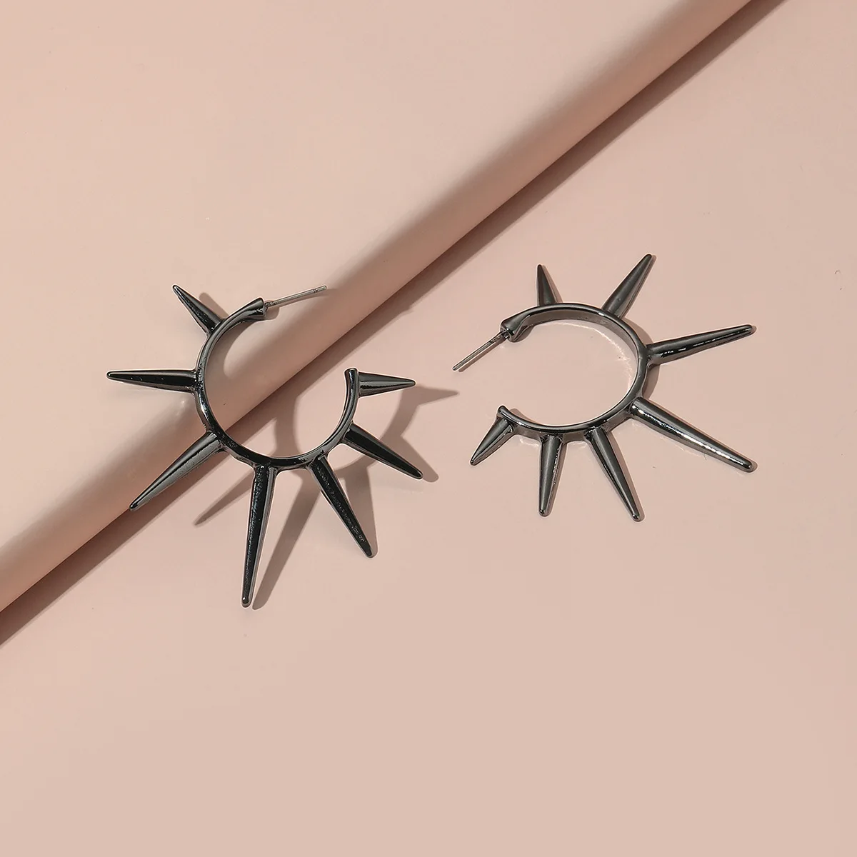 

European And American Fashion Cone Rivet Metal Ear Hoop For Women Cool Girl Rock Hip Hop Punk Earrings Boutique Jewelry