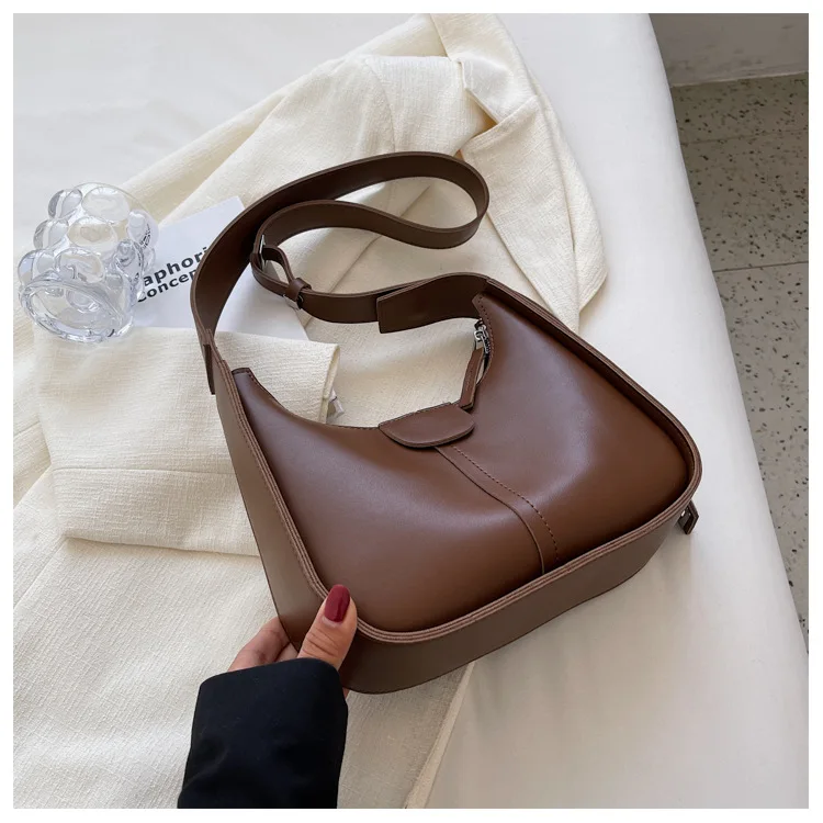 Wide Strap Retro Small Bag