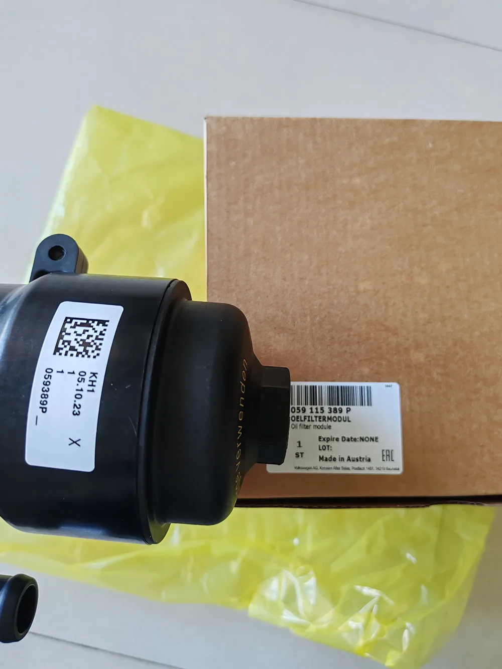 059115389P 059115389H Engine Oil Filter Housing W/ Coolant Thermostat For Audi A6 A7 A8 Q5 Q7 Touareg 3.0L TDI V6 2013-