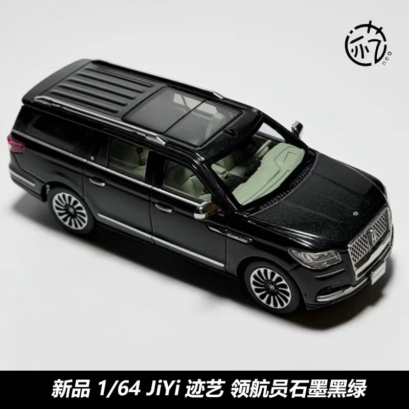 Wtx Yi Neo 1:64 링컨 네비게이터 롱 휠베이스 합금 자동차 모델 자동차 매니아를 위한 수집용 차량 맞춤형 어린이 장난감 선물