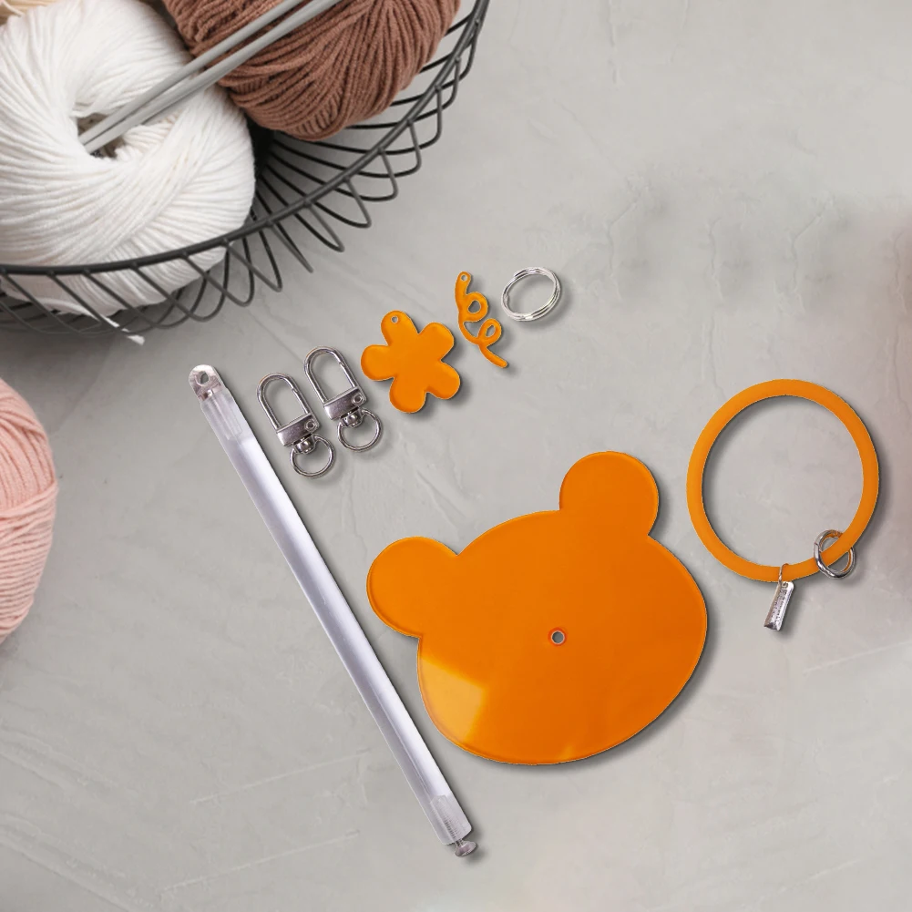 Portable Wrist Yarn Holder Rotatable Yarn Spinner for Crocheting (Orange Bear)