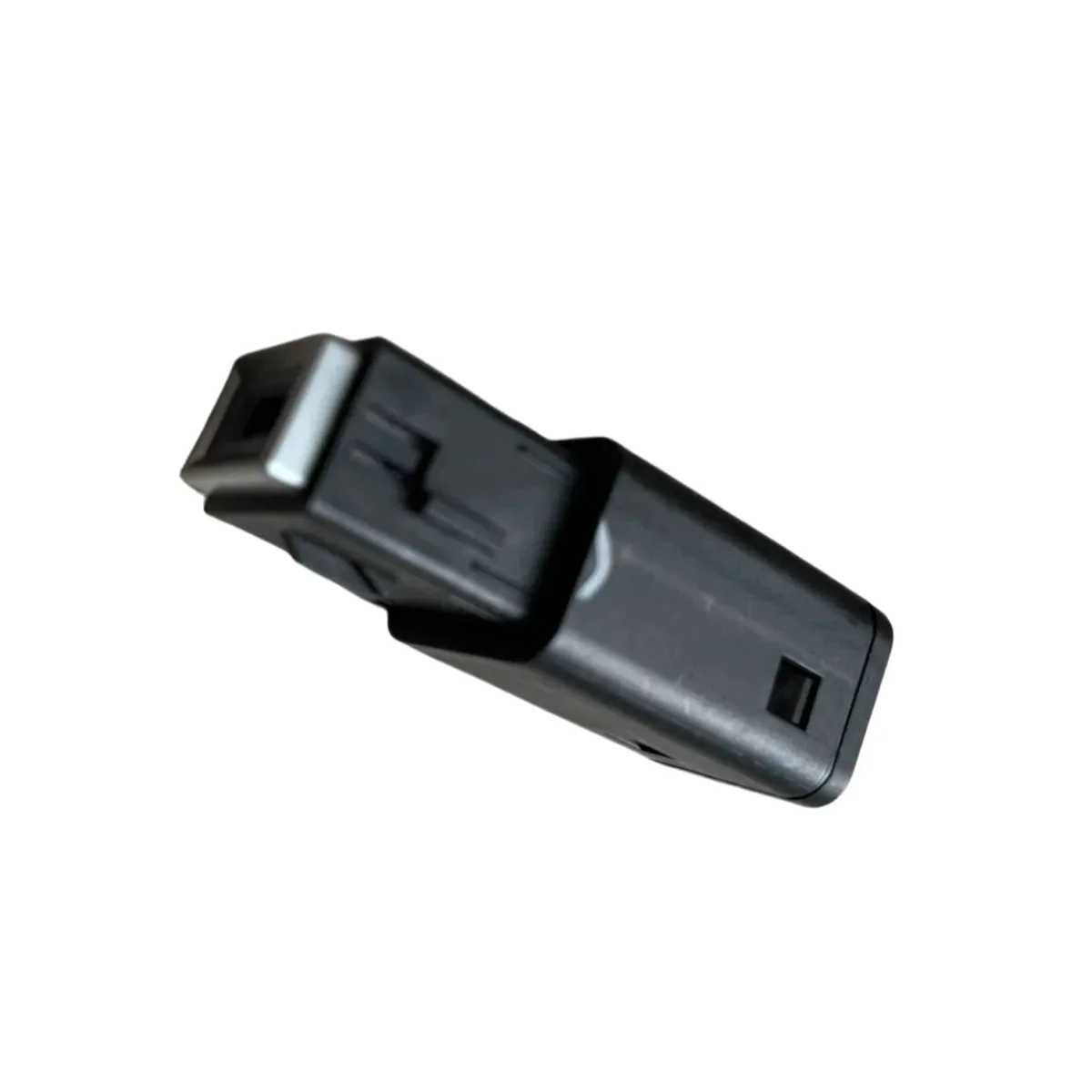 

Розетка для автомобильного прикуривателя для Peugeot 2008 4008 Citroen C5 Aircross 98217039ZD ZQ811865ZD 1330272472