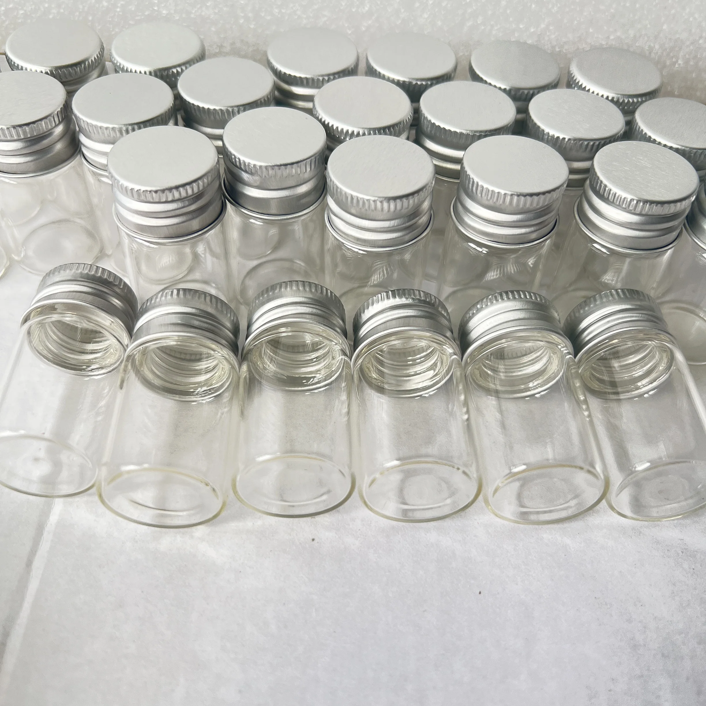 60/100 PCS 8ml Tiny Glass Bottles with Silver Screw Caps 22×40mm Small Empty Jars DIY Crafts Decorative Vials Transparent Bottle 3