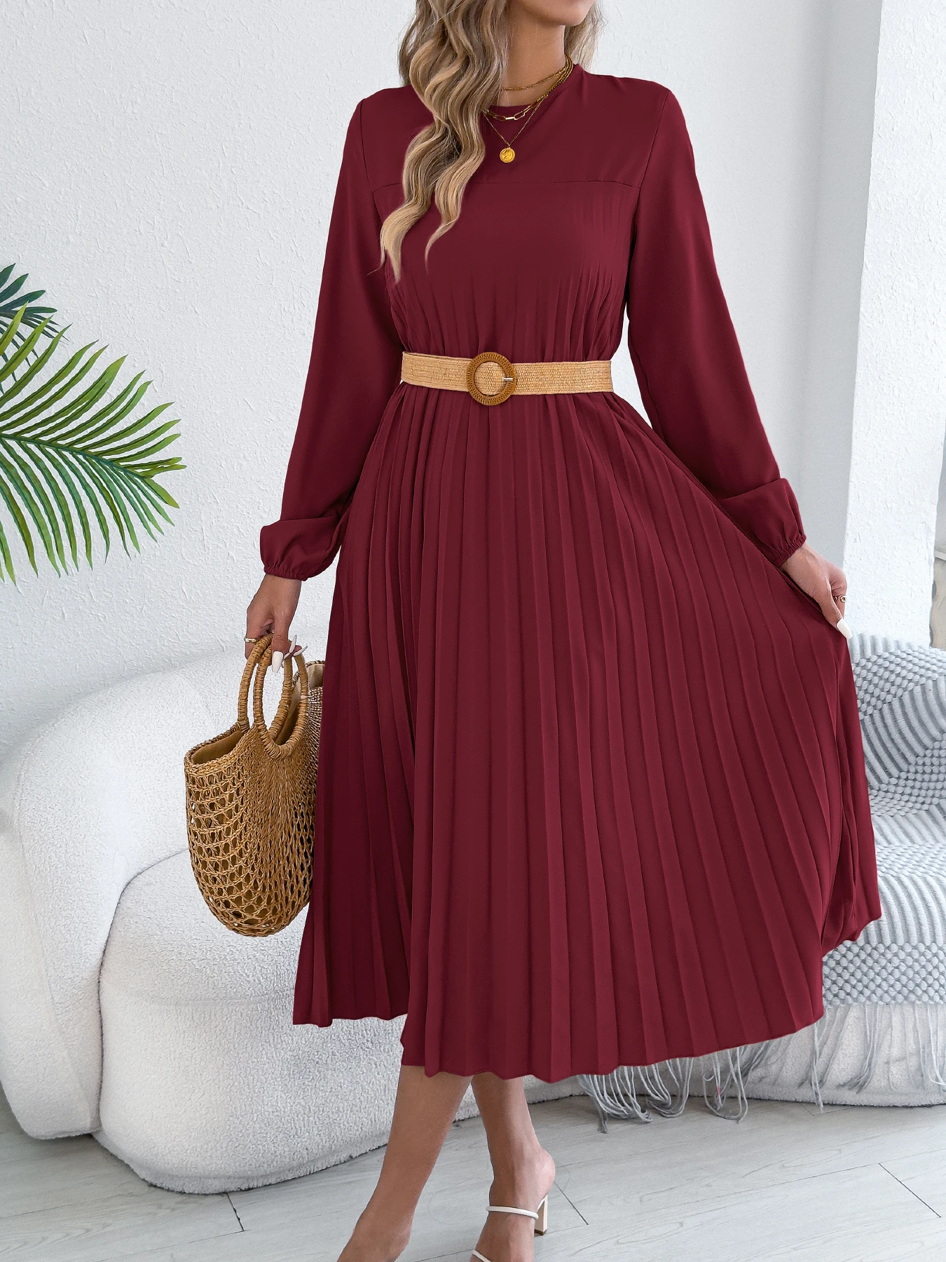 Retro Solid Color Round Neck Long Sleeve Pleated Dress