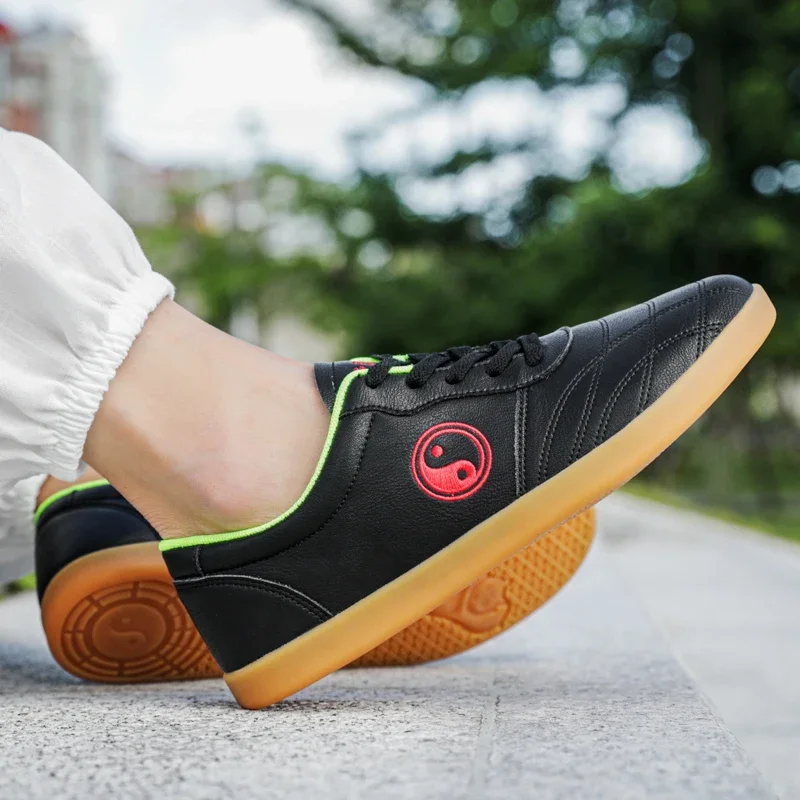Men Women Sport Kung Fu Shoes Cross-Training Exercise Flat Walking Tai Chi Shoes Man Martial Arts Sneakers