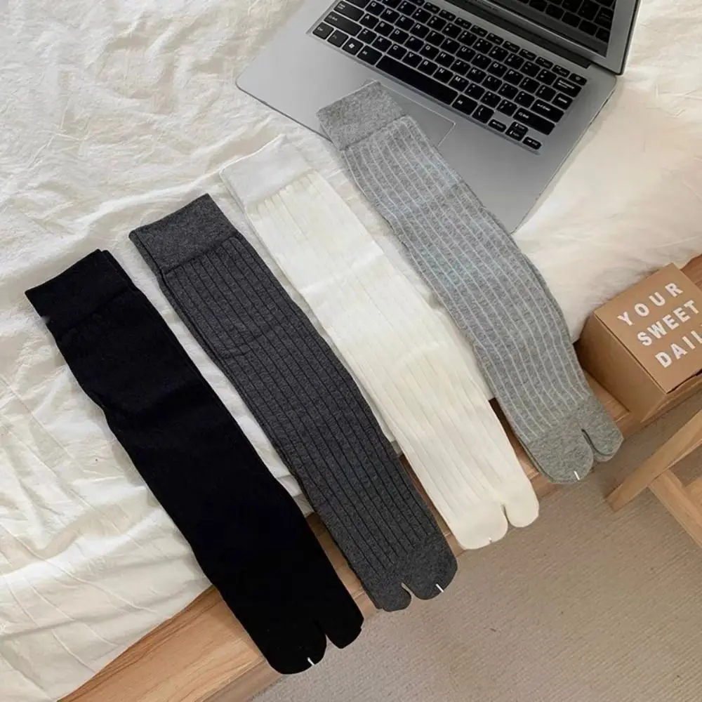 Split Toe Socks Women's Tabi Socks Japanese Harajuku Cotton Soft Two-Toed Combed Solid Color