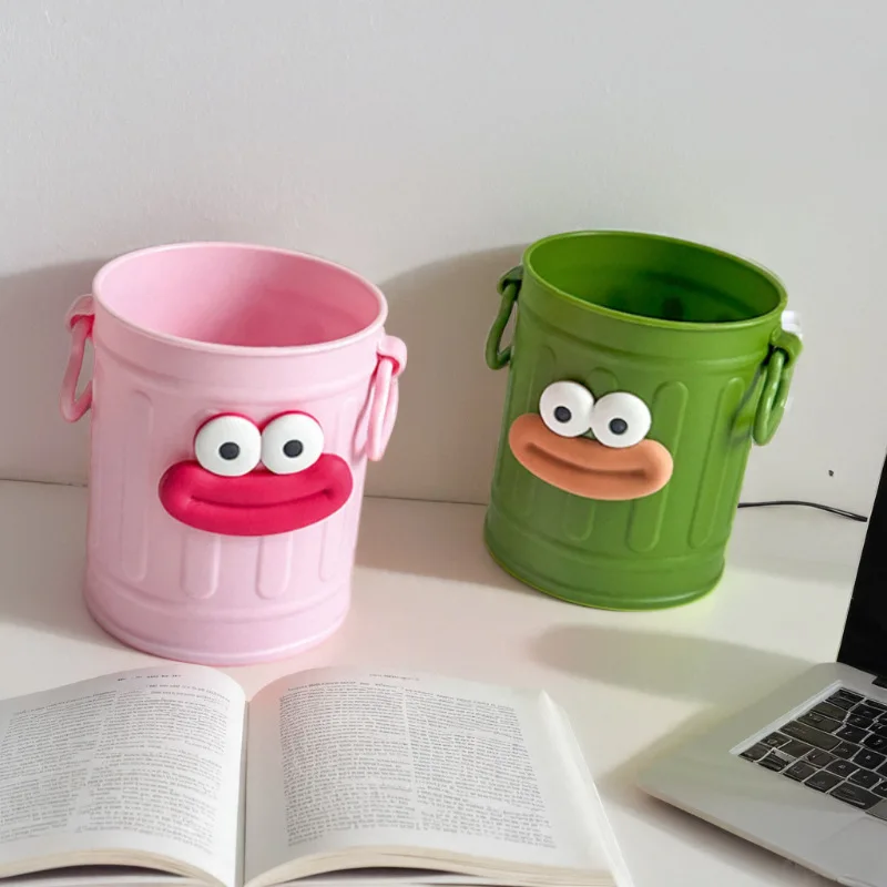 Big mouth plastic pencil holder with letter stickers Long legged desk cute funny pencil holder DIY Arbitrary combination pencil case pen holder pen and brush holder
