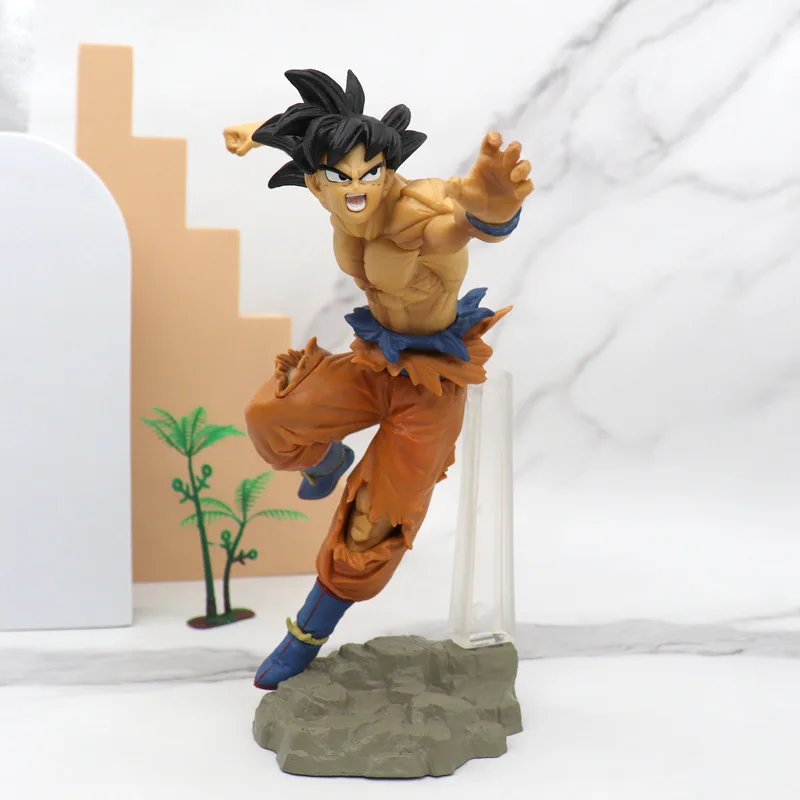  Figura de Son Goku en posición de lucha con el cabello