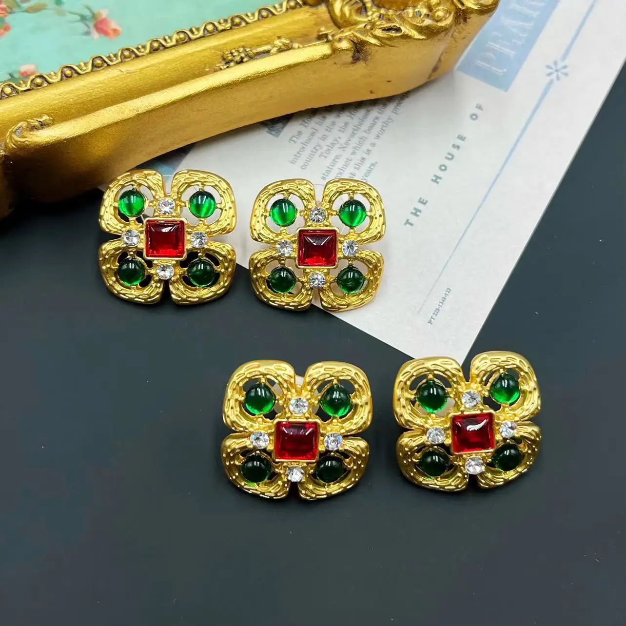 

Women's Earring Decoration Jewelry Enamel Colored Clover Hollowed Diamond Ear Clips Daily Boutique Antique Treasure High-end