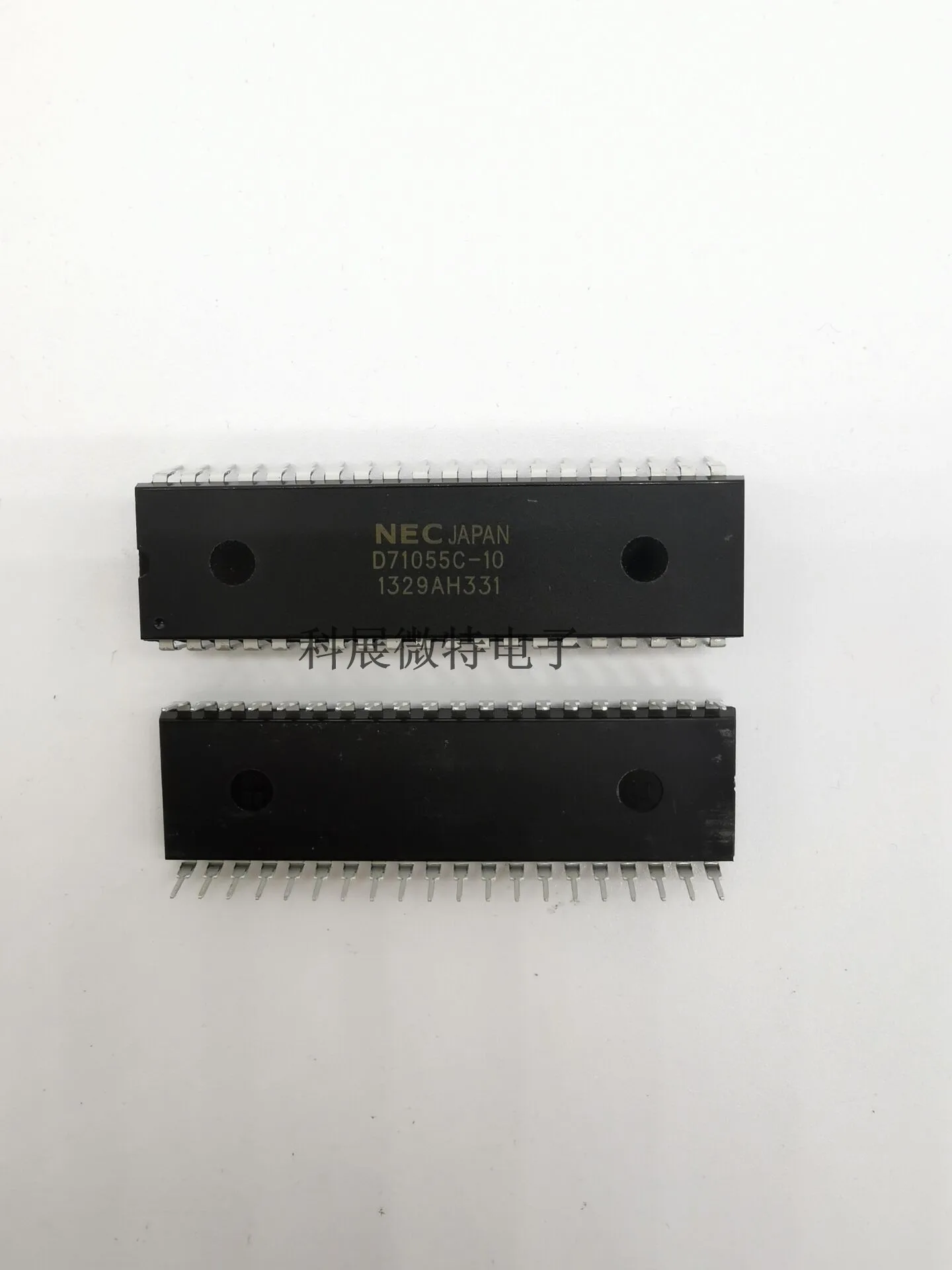 

Оригинальный Новый встроенный чип D71055C-10 D71055C DIP-40