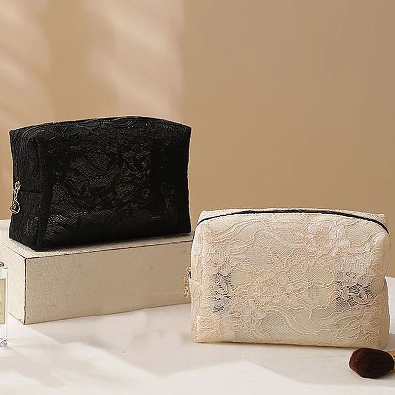 Necessaire de maquilhagem em renda e rede para viagem_voghion.com