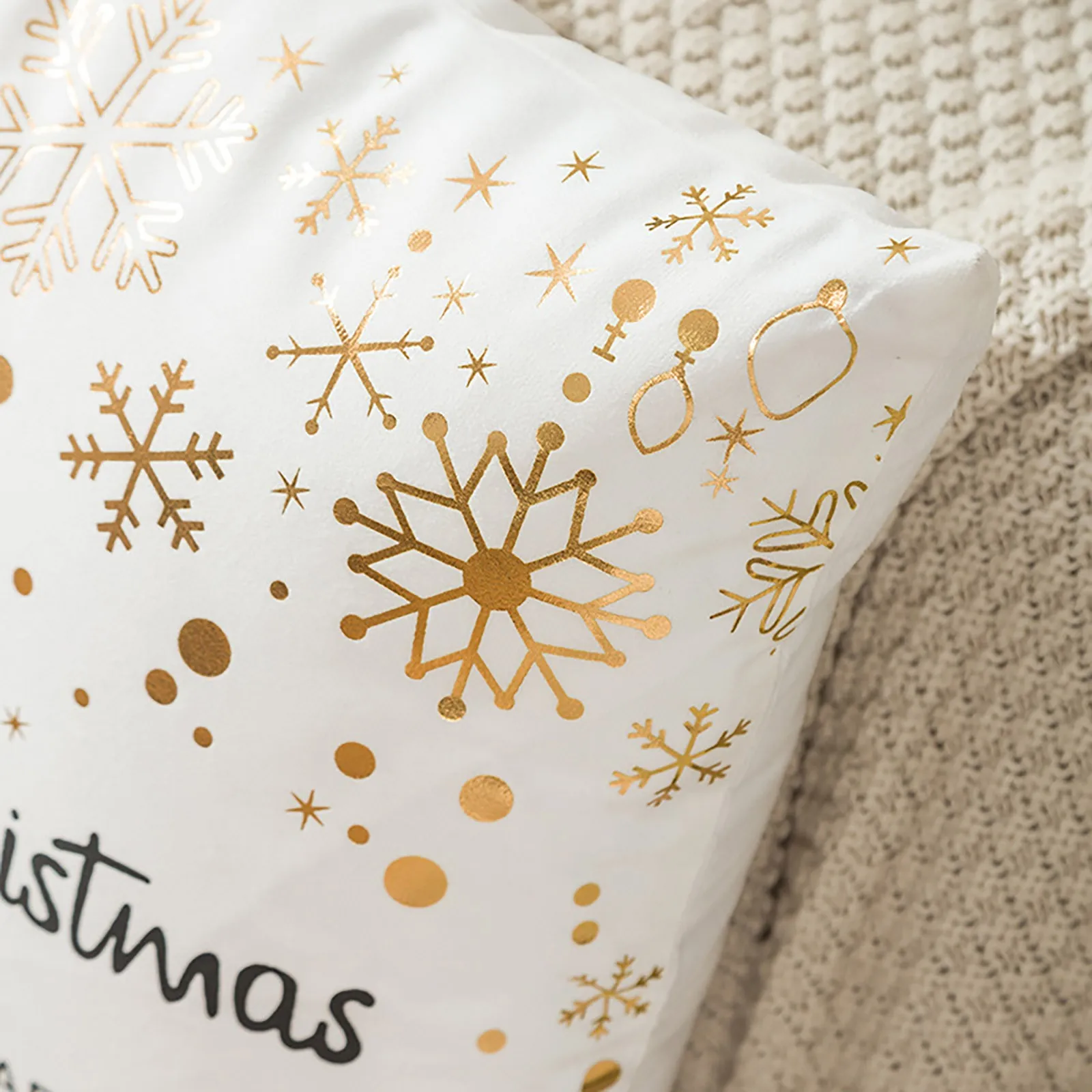 https://ae01.alicdn.com/kf/S6d128d5a11aa4e1397611b6021ec1f20d/Toddler-Pillowcase-14x19-Toddler-Pillowcase-13-X-18-Girl-Christmas-Couch-Pillows-for-Living-Room-Set.jpg