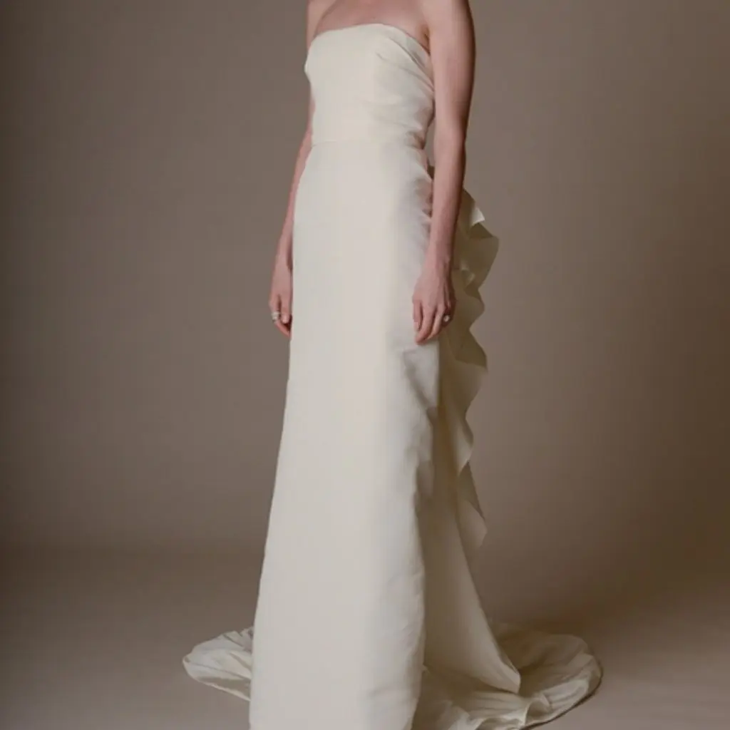 

Elegant Sheath Wedding Dress Simple Strapless Sleeveless Backless Bridal Gowns Graceful Vestidos De Noiva Custom Made SWD801