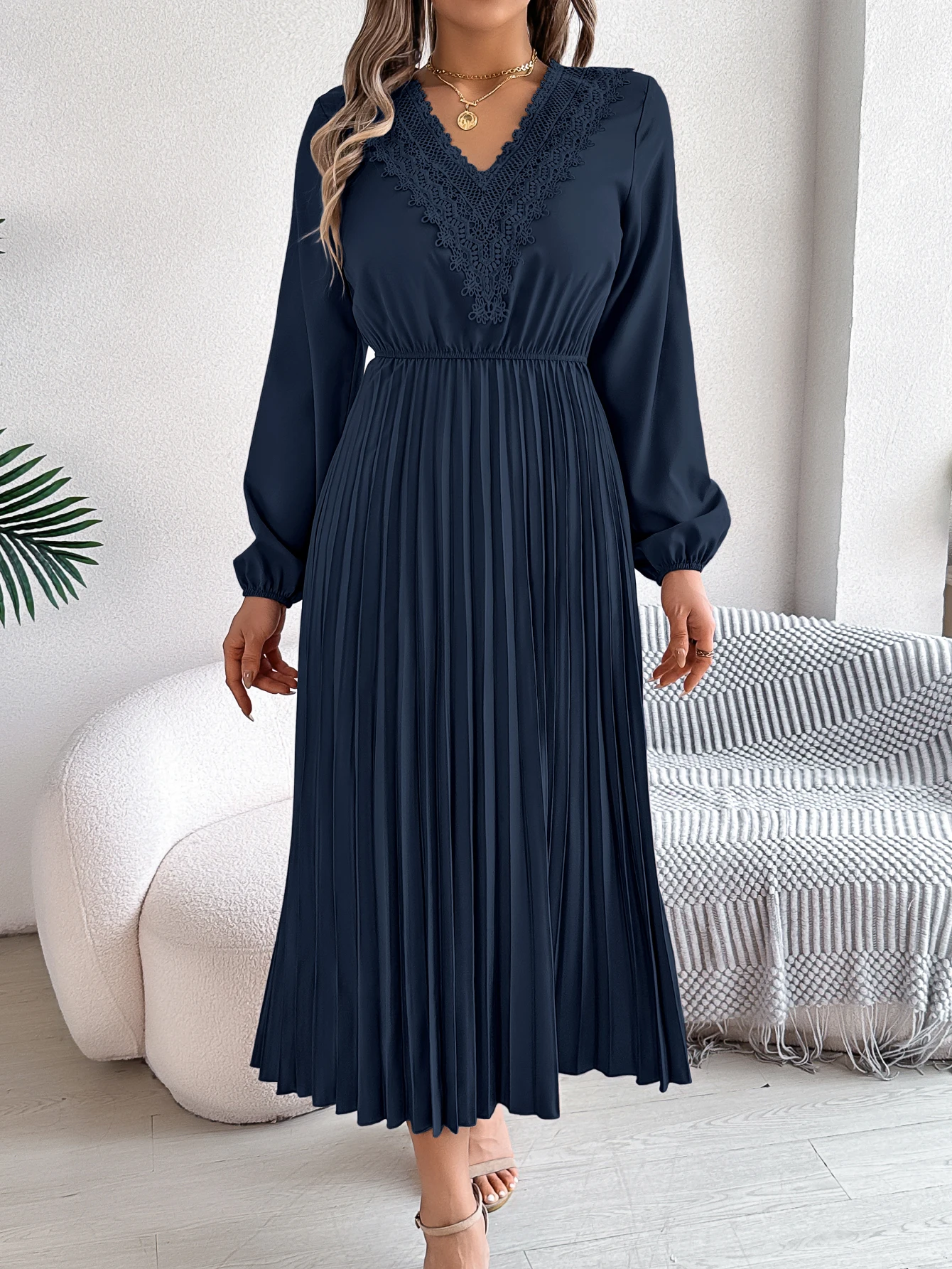 Women Solid Color V Neck Long Sleeve Lace Dress