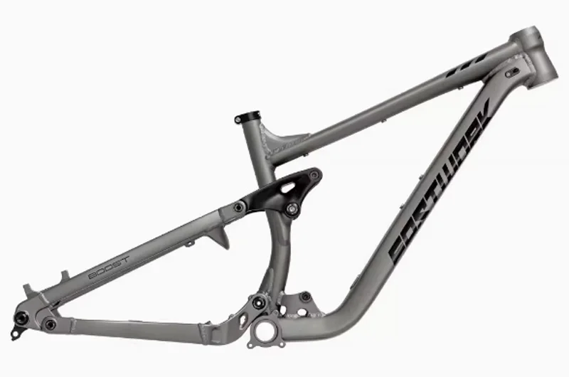 レース用フルサスMTB 英国製 Kinesis アルミ合金フレームセット 未使用 レース用フルサスMTB 英国製 Kinesis アルミ合金フレームセット