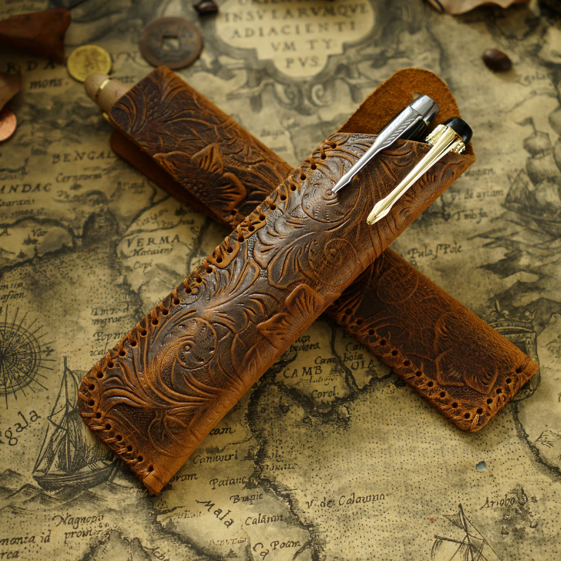 

Genuine Leather Pencil Bag with Flower Embossed Leather Boy's and Girl's School Students Pen Holder Simple Retro Pencil Bag