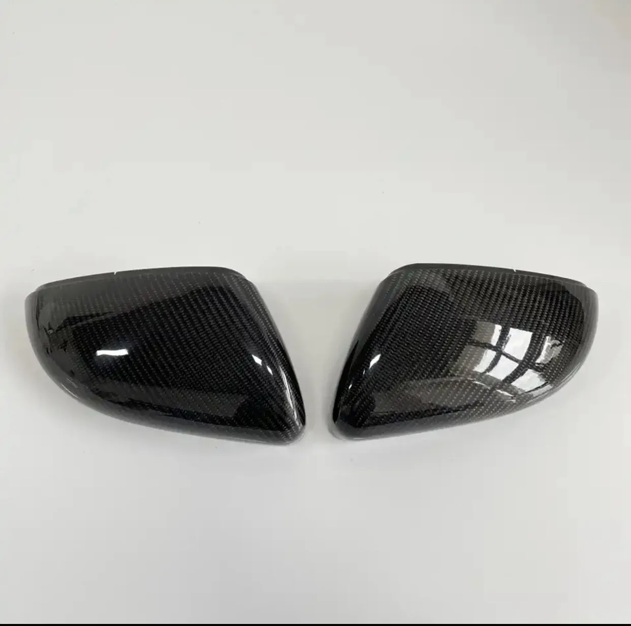 

Real carbon mirror caps suitable for VW Golf 6 GTI / GTD / R