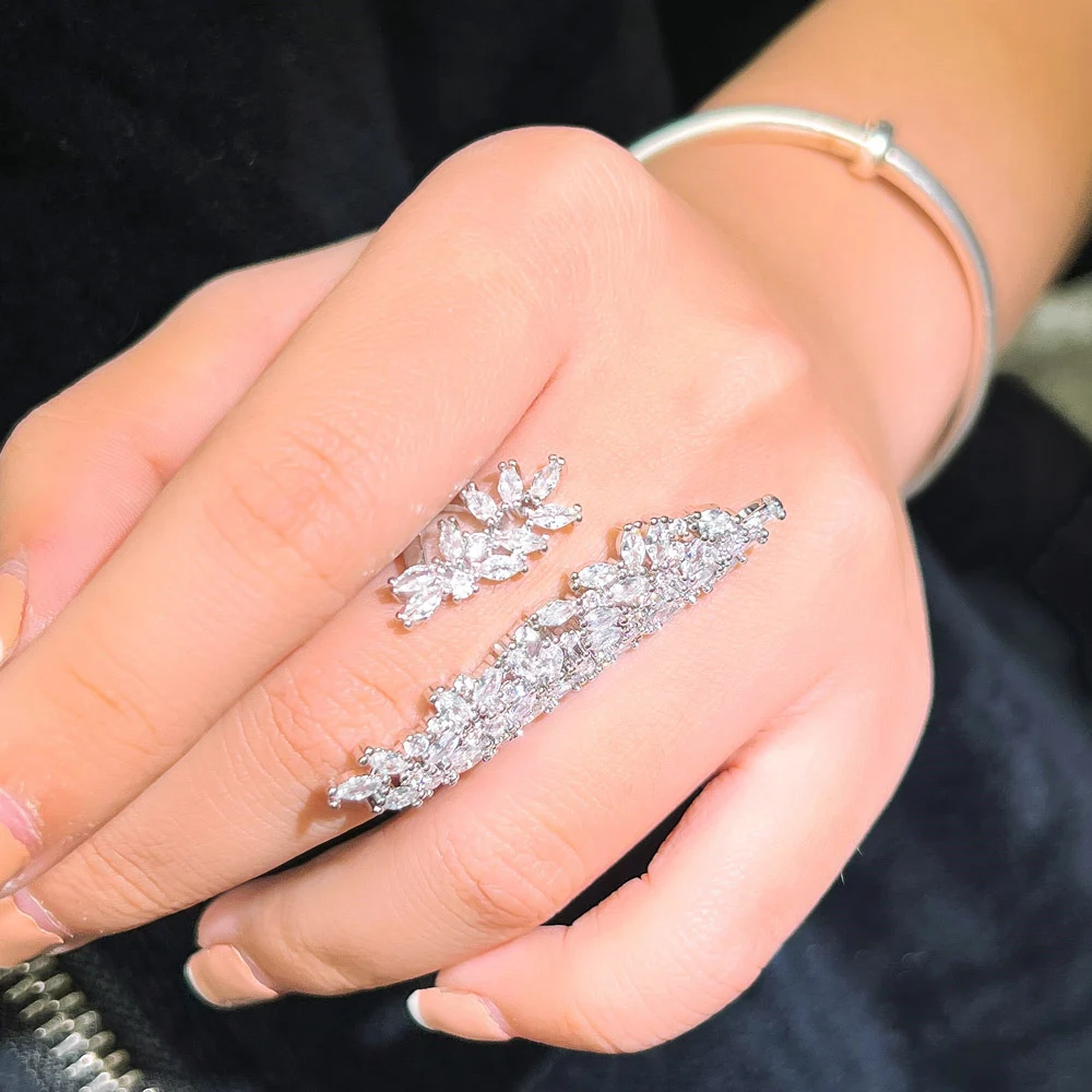 【WEBSTER】 【純銀 / ガラス】ティーセンター 15cm スターリング ｵｰﾀﾞｰ品】Sparkle Tennis Necklace S 13.1ct/70cm – YON (ヨン