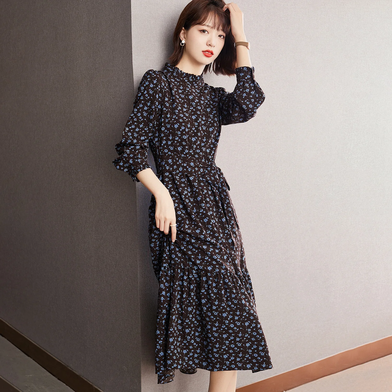 

Women's Mid-length Floral Dress Mid-length French Retro Over Knee Bottom Elegant High Quality Fashion Spring and Autumn New 2024