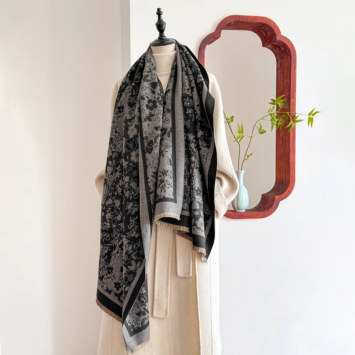 2025 Women's Luxury Brand Cashmere Scarf - Ethnic Printed Tasseled Winter Shawl, Pashmina Wrap & Foulard Poncho