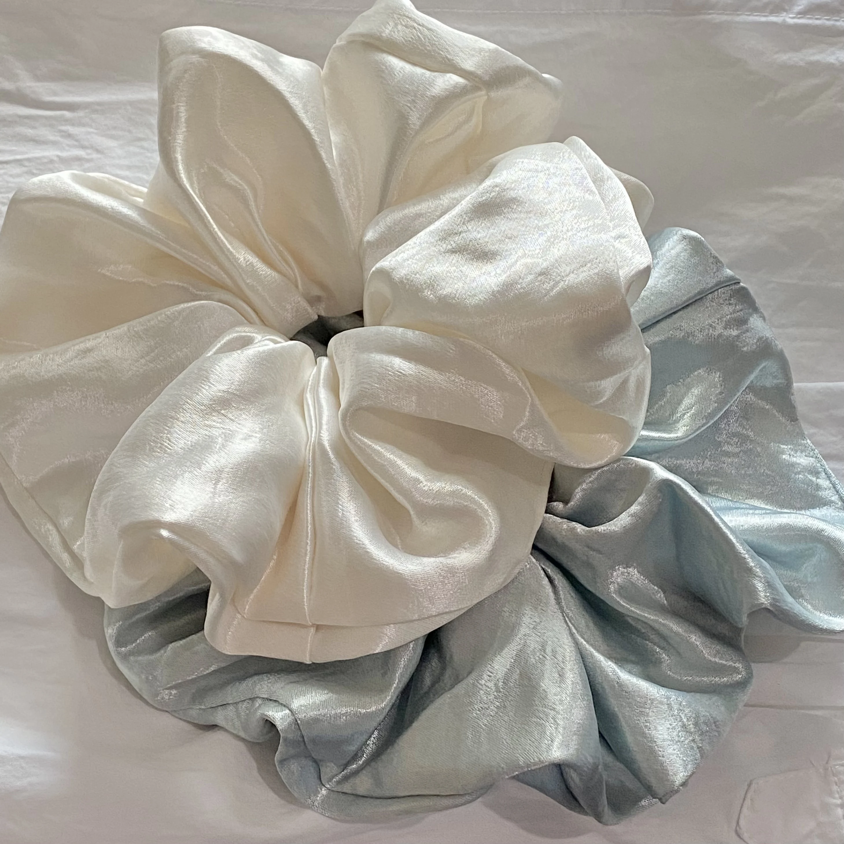 1PC Satin Hair Scrunchies Set, Light Blue And Creamy White Hair Ties, Elegant And Shiny Hair Accessories For Women