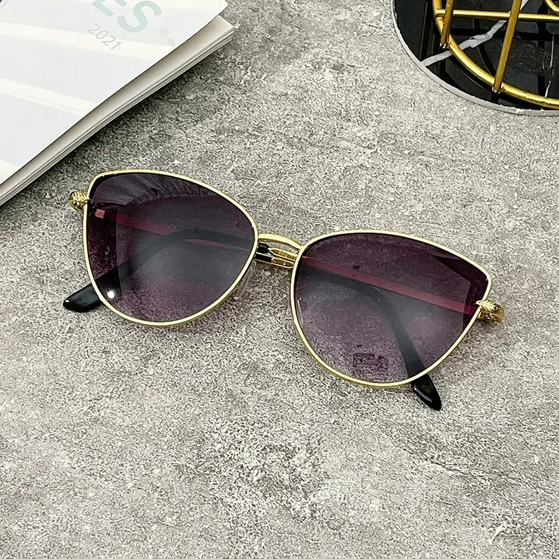 Small Vintage Cat Eye Men Sunglasses Metal Frame - Image 4