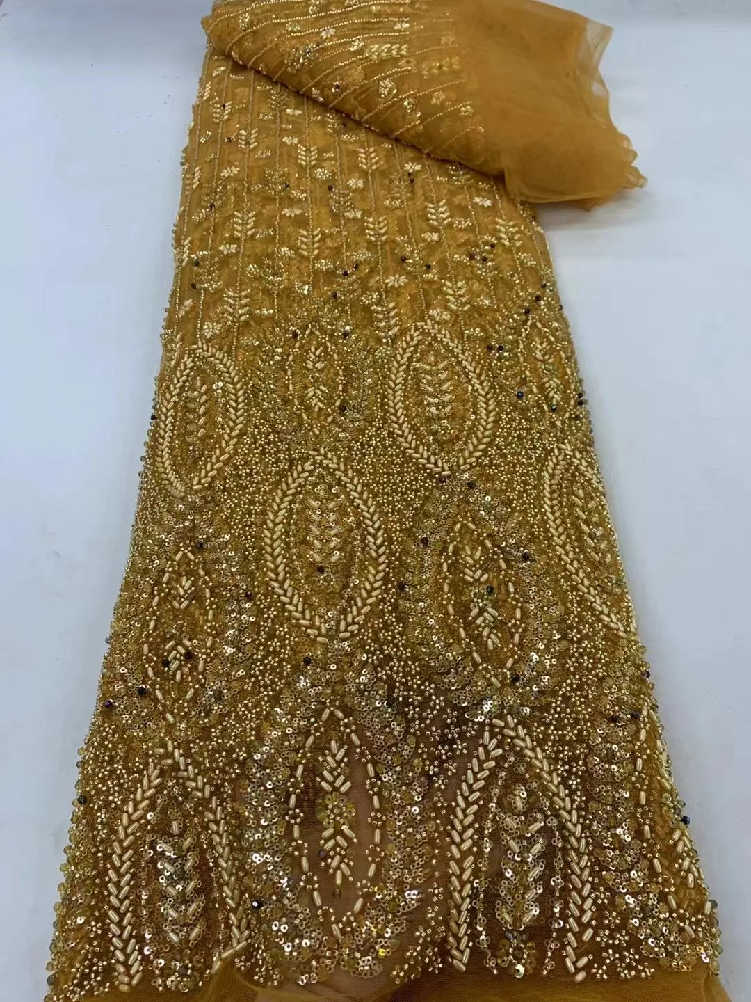 

2024 Luxury Elegant Purple Embroidery Sequins Beaded Lace High Quality African Sequins Lace Fabric for Wedding Sewing