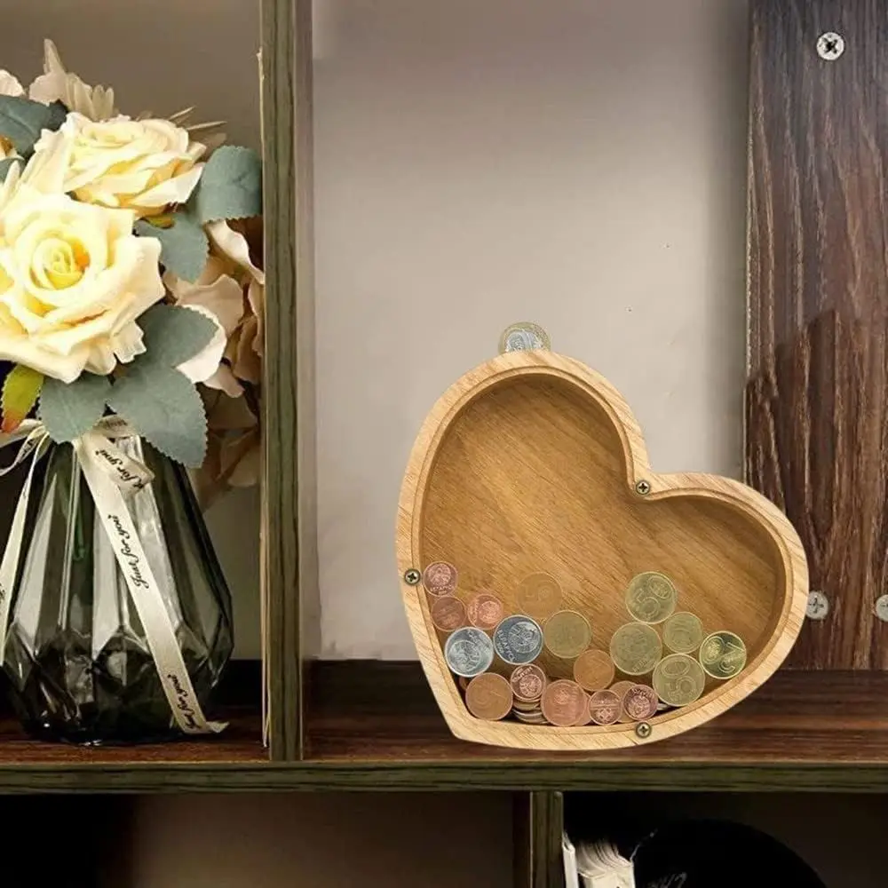Salvadanaio in legno a forma di cuore con finestra trasparente_voghion.com